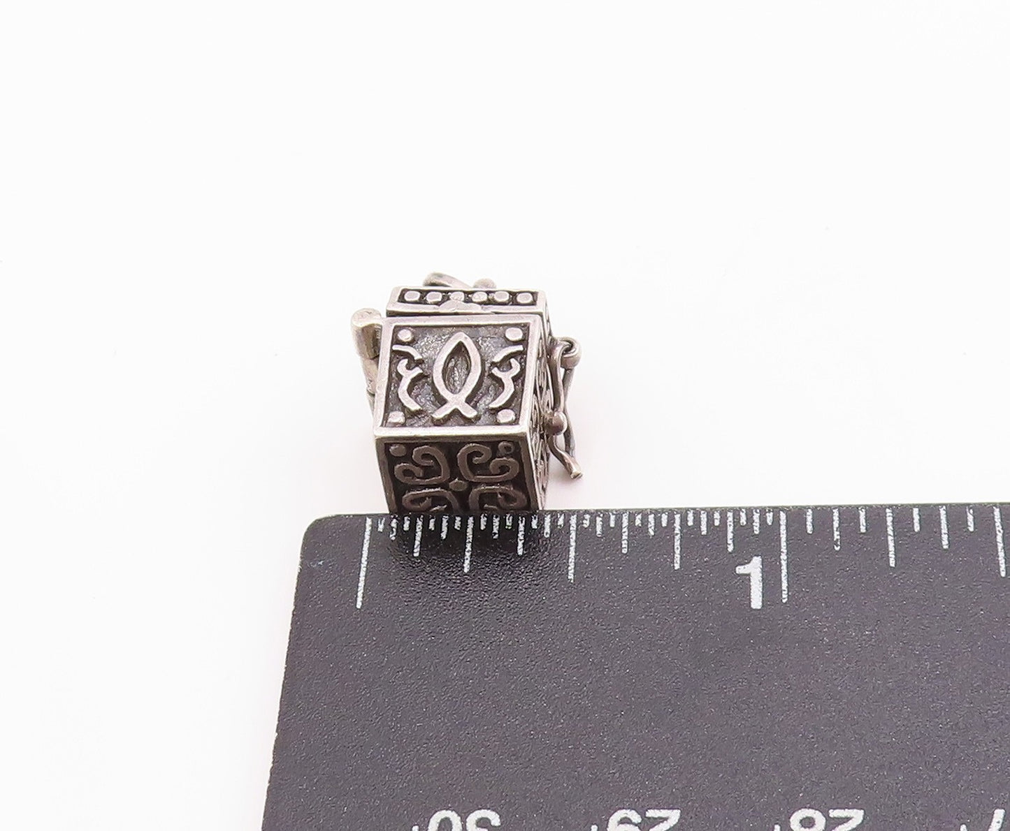 925 Sterling Silver Vintage Pendant 3D Etched Prayer Box Charm OPENS  PT24933