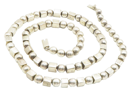MEXICO 925 Sterling Silver  Vintage Smooth Shiny Beaded Chain Necklace  NE2376