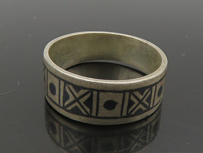 EUROPEAN 925 Silver  Vintage Enamel XO Pattern Tapered Band Ring Sz 8  RG24008