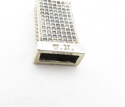 925 Sterling Silver  Vintage Shiny Etched U.N. Building Drop Pendant  PT6816