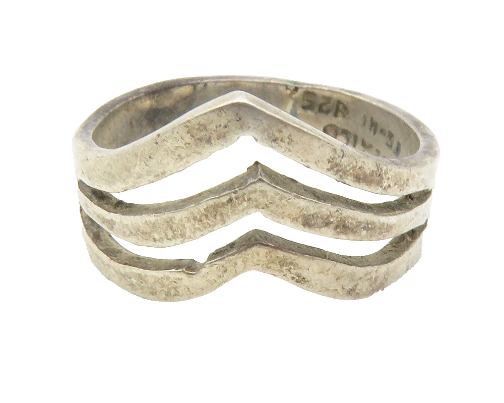 925 Sterling Silver  Vintage Split Pointed Design Band Ring Sz 8  RG11683