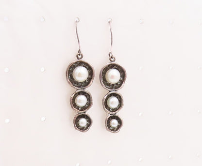 925 Sterling Silver Vintage Earrings Dark Tone Pearl Floral Cutout   EG13258