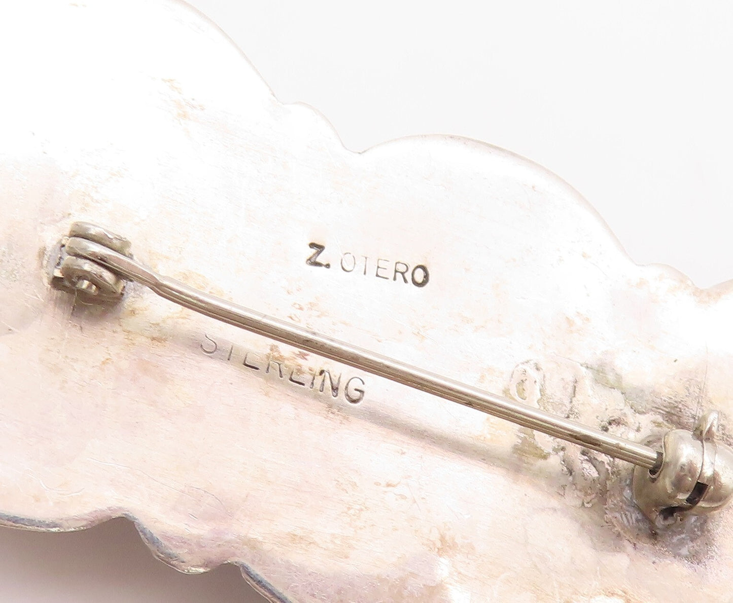 925 Sterling Silver Vintage Brooch Pin OTERO NAVAJO Carnelian Cutout   BP11166