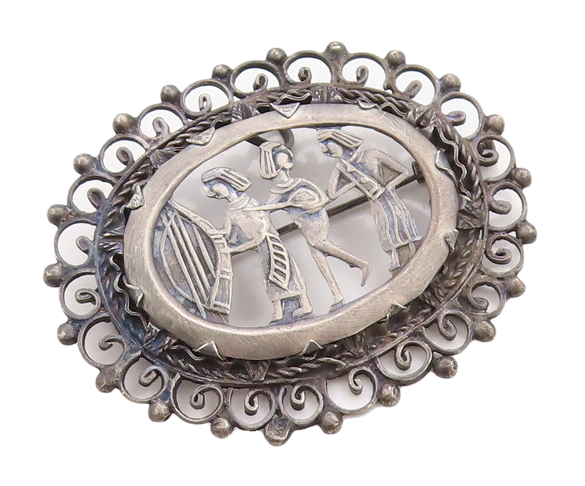 925 Sterling Silver Vintage Brooch Pin Dark Tone Trible Figures Carved  BP11335