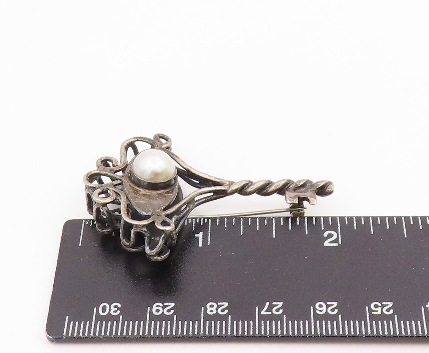 925 Sterling Silver Vintage Brooch Pin Round Pearl Elegant Scroll Key  BP12360