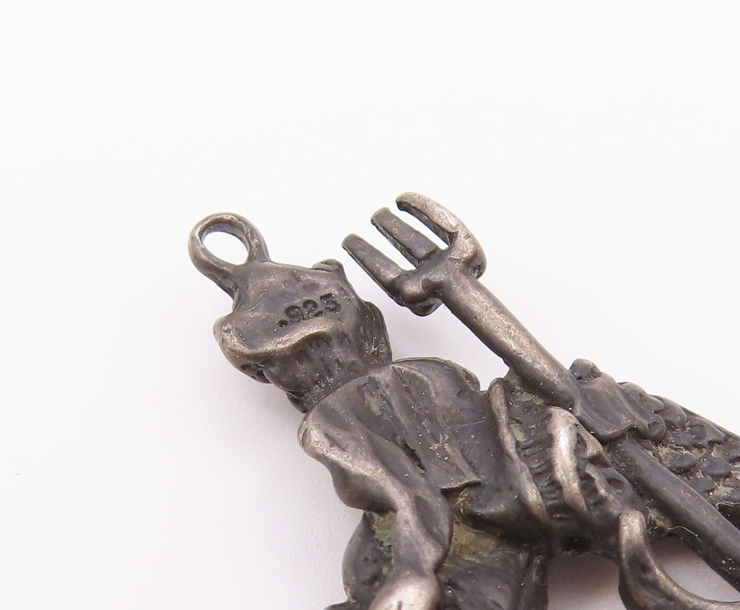 925 Sterling Silver  Vintage Oxidized Aquarius Symbol Zodiac Pendant  PT18652