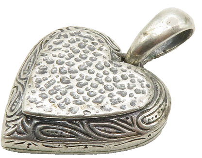 ISRAEL 925 Sterling Silver  Vintage Hammered Detail Love Heart Pendant PT11216