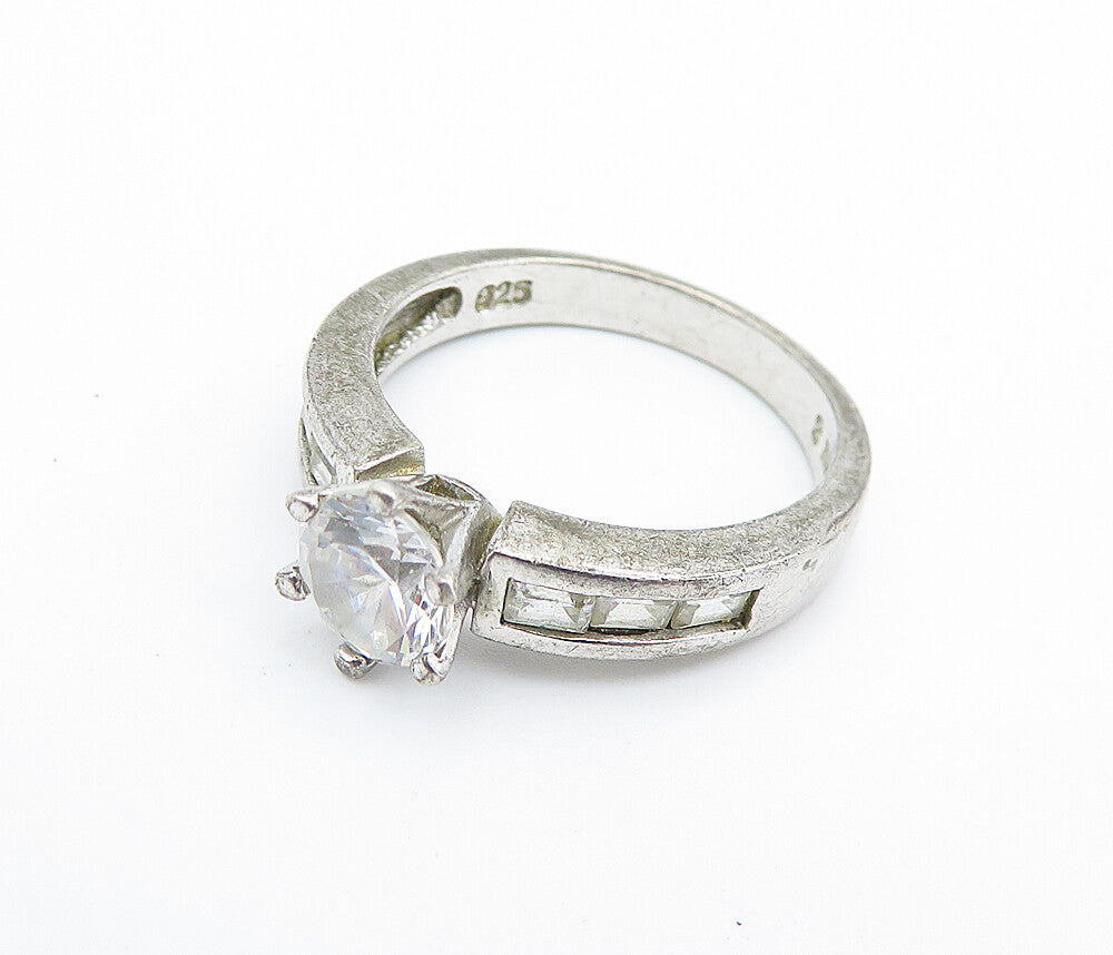 925 Sterling Silver  Vintage Cubic Zirconia Solitaire Accent Ring Sz 8  RG7212