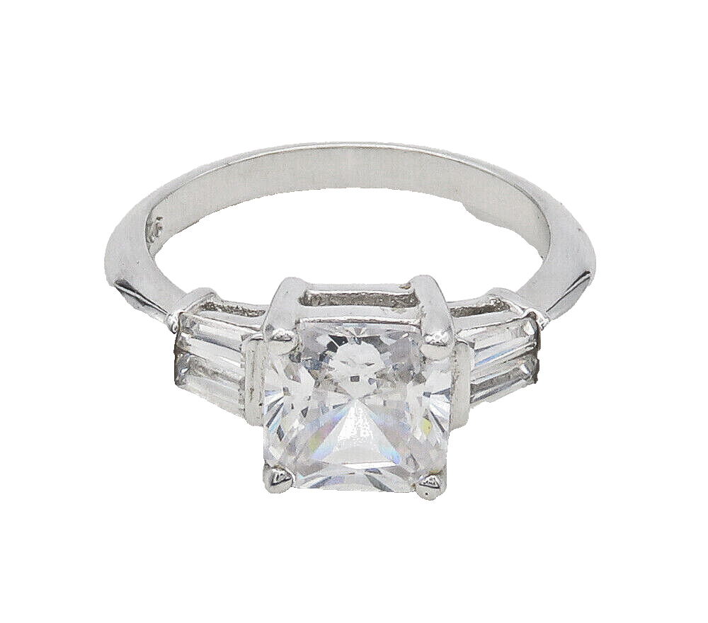 925 Sterling Silver  Sparkling Cubic Zirconia Smooth Band Ring Sz 8  RG16491