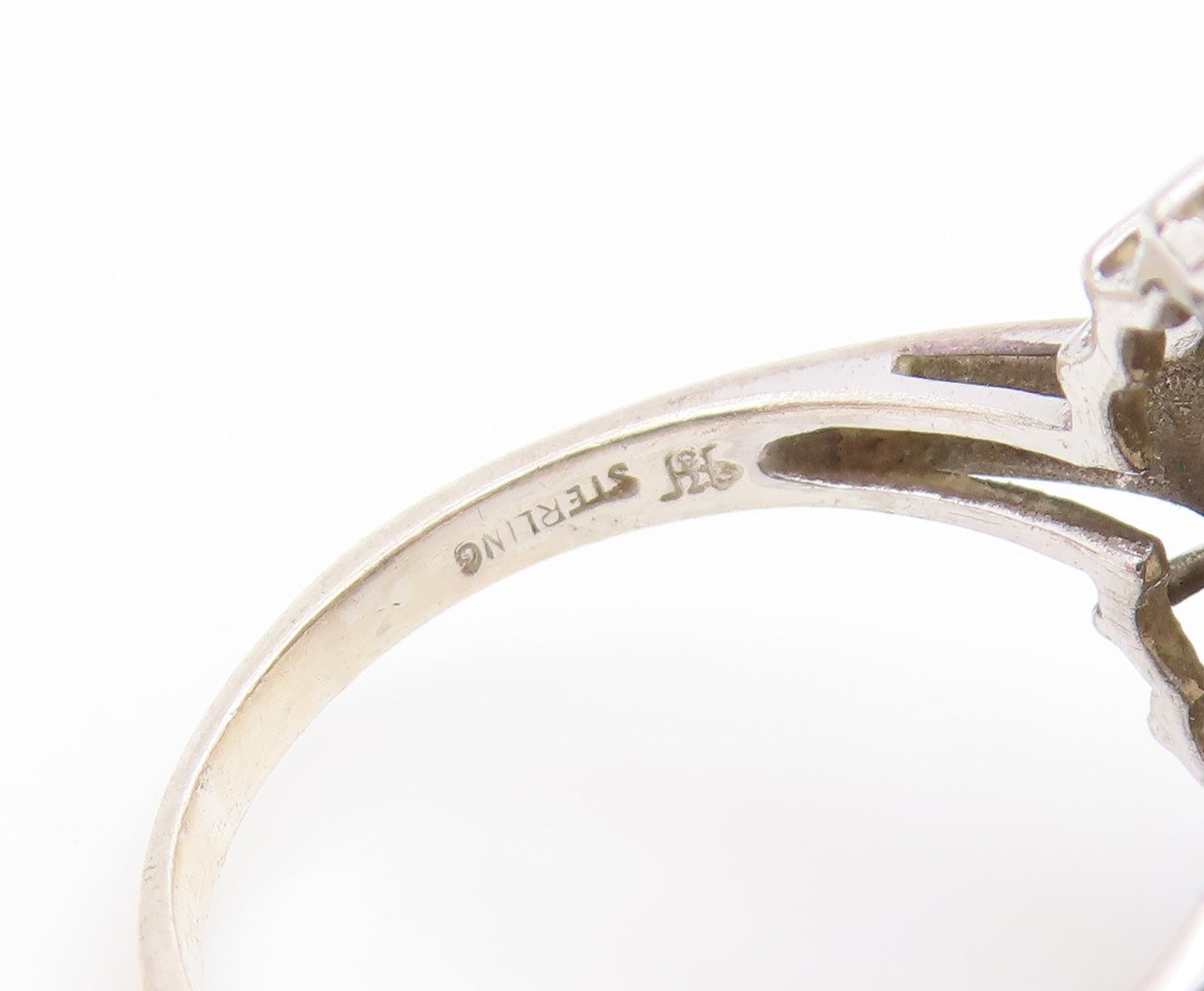 925 Sterling Silver Vintage Ring Cabochon Opal Halo CZ Band  Sz 6.5  RG35183