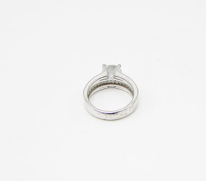 925 Sterling Silver  Faceted White Cubic Zirconia Band Ring Sz 7  RG3267