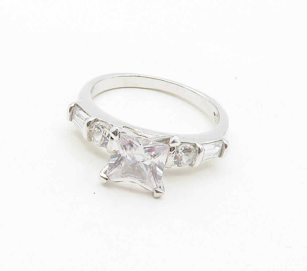 925 Sterling Silver  Cubic Zirconia Solitaire Accent Ring Sz 9.5  RG16479