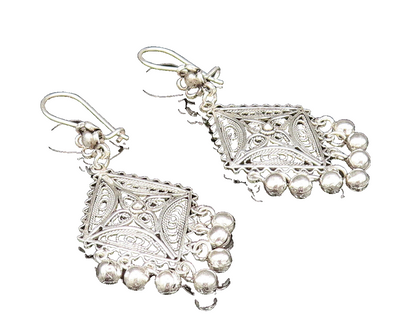 925 Sterling Silver  Vintage Wavy Edge Beaded Diamond Shaped Earrings  EG11956