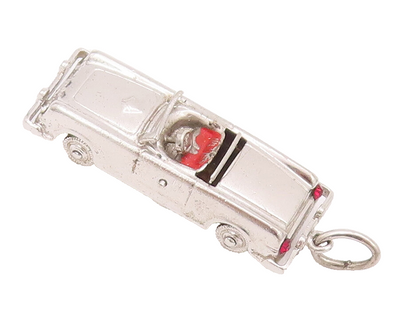 925 Sterling Silver Vintage Pendant Carved Car  Movable Wheels (OPENS)  PT22823