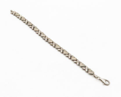 925 Sterling Silver  Vintage Dark Tone XO Hugs & Kisses Chain Bracelet  BT5157