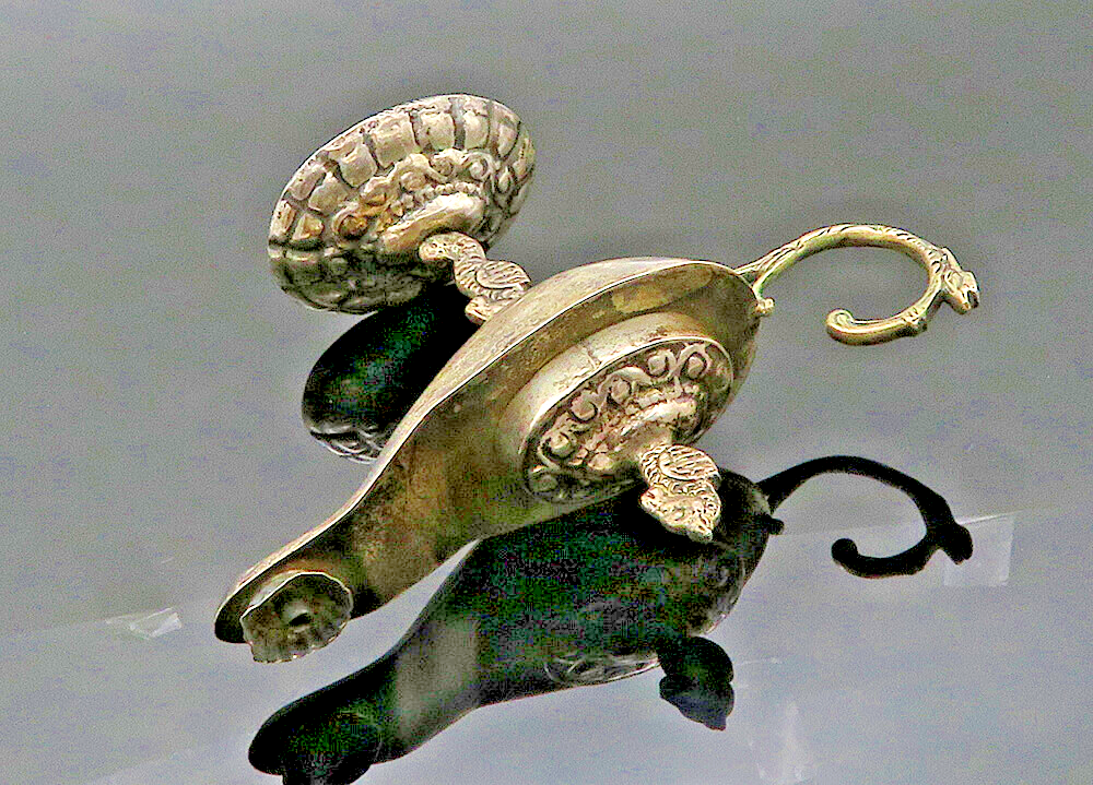 925 Sterling Silver  Vintage Antique Seahorse Motif Oil Candle (OPENS)  TR2849