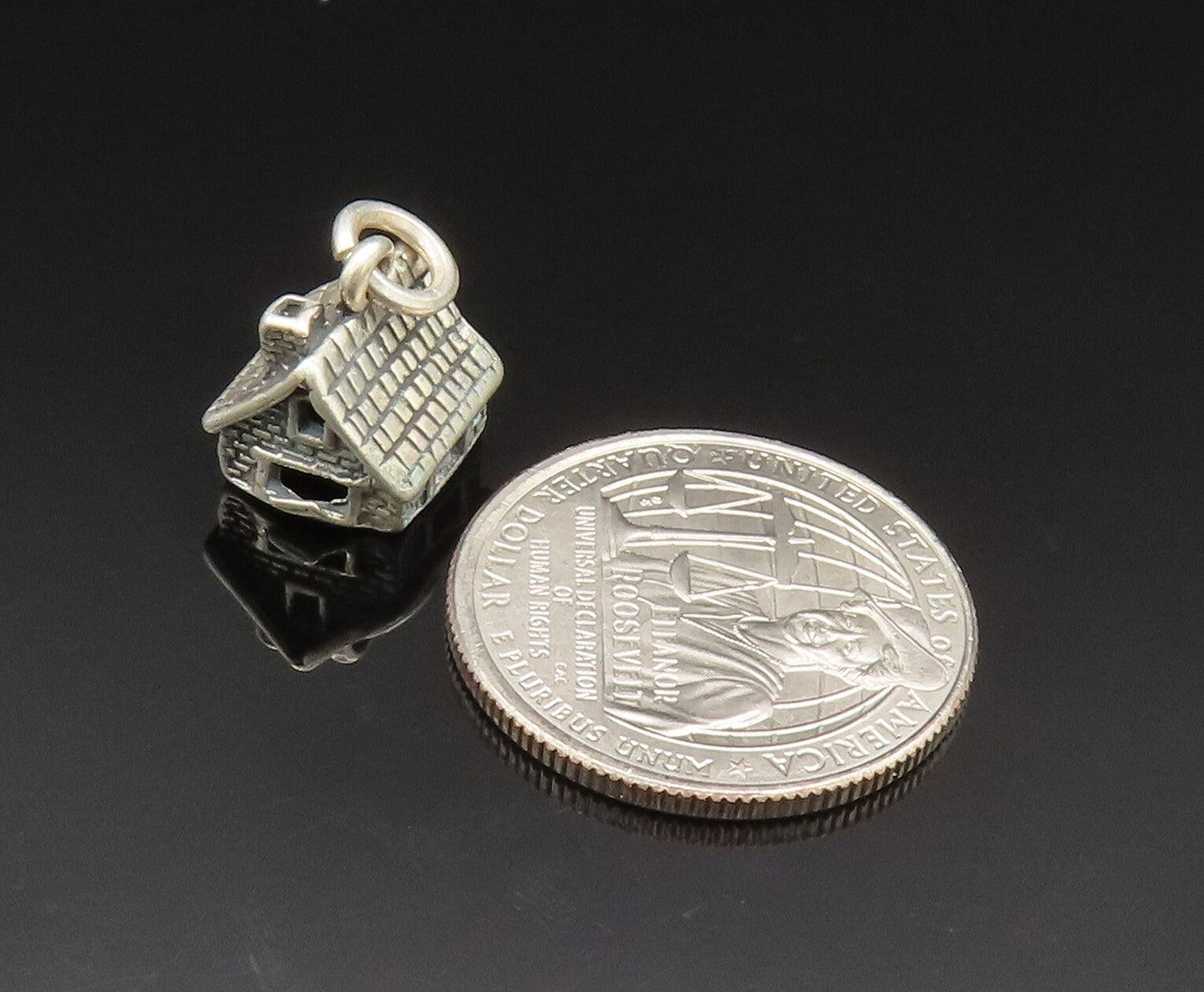 925 Sterling Silver  Vintage Sculpted Etched House Charm Pendant  PT20662