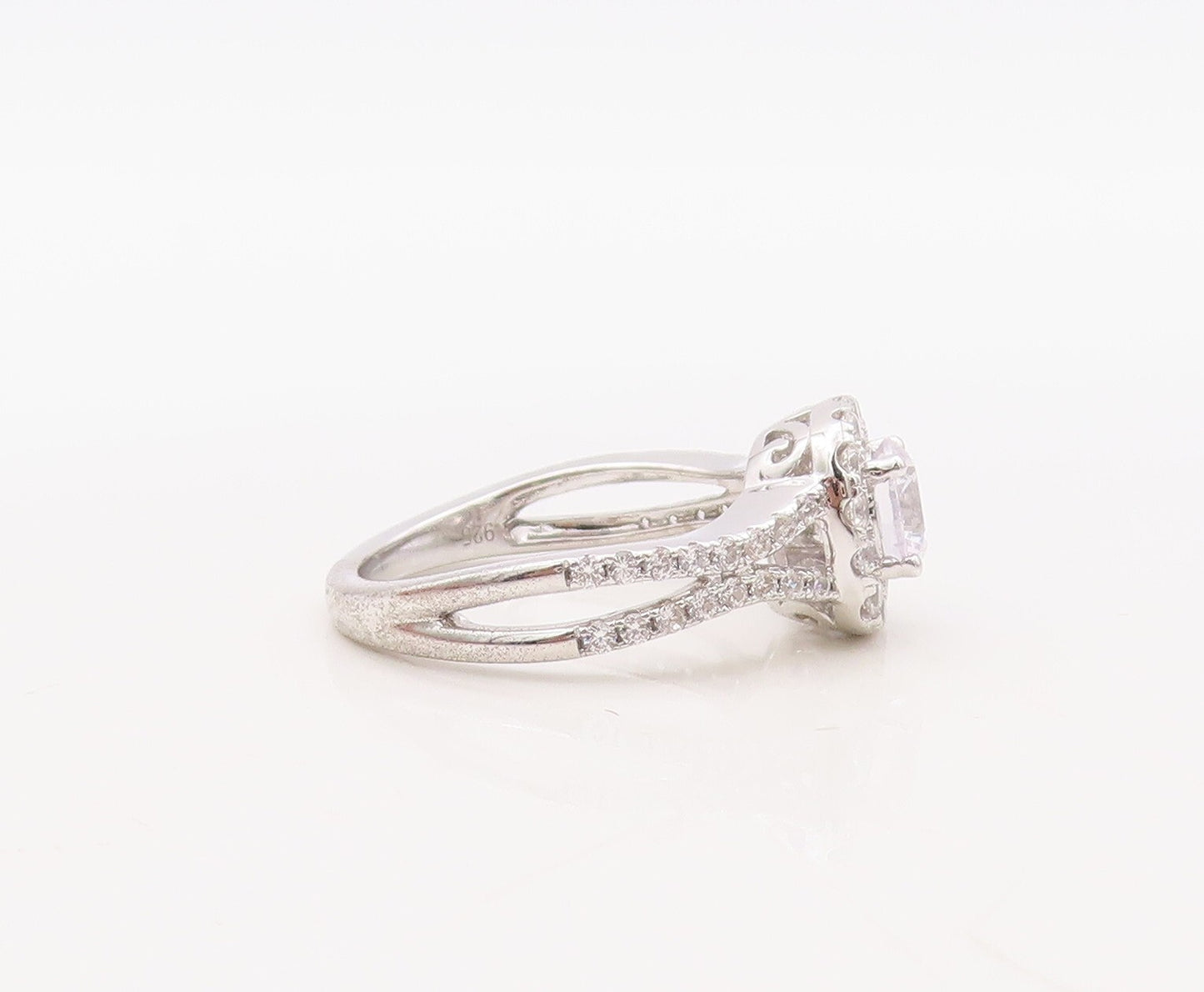 925 Sterling Silver Vintage Ring Designer Round Cutout CZ Inlay  Sz 7  RG30937