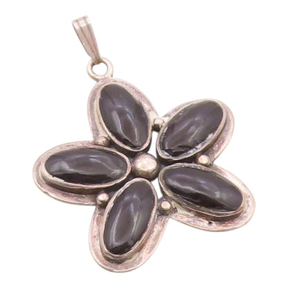 NAVAJO 925 Sterling Silver  Vintage Black Onyx Flower Motif Pendant  PT14898