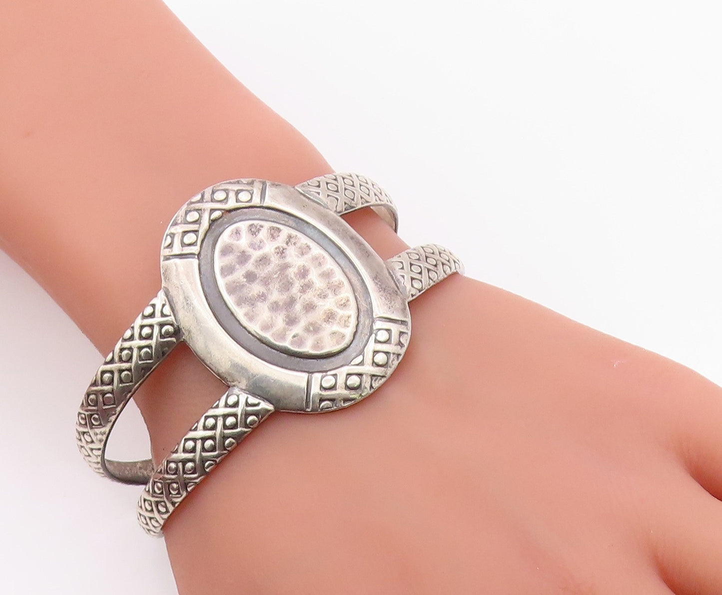 925 Sterling Silver Vintage Bracelet MEXICO Hammered Concho Shield Cuff  BT12138