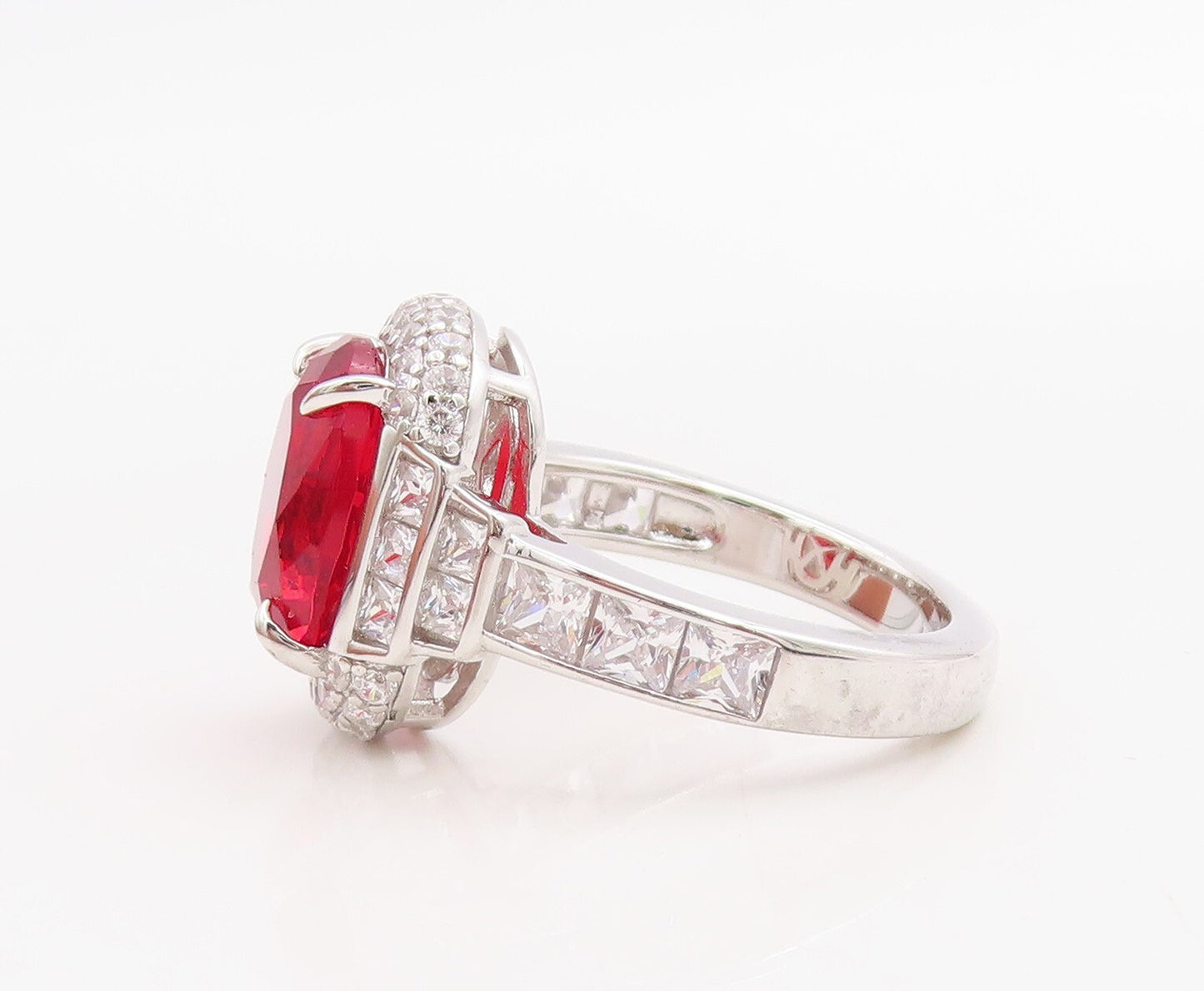 925 Sterling Silver Vintage Ring Oval Cut Red Halo White Topaz  Sz 7  RG30730