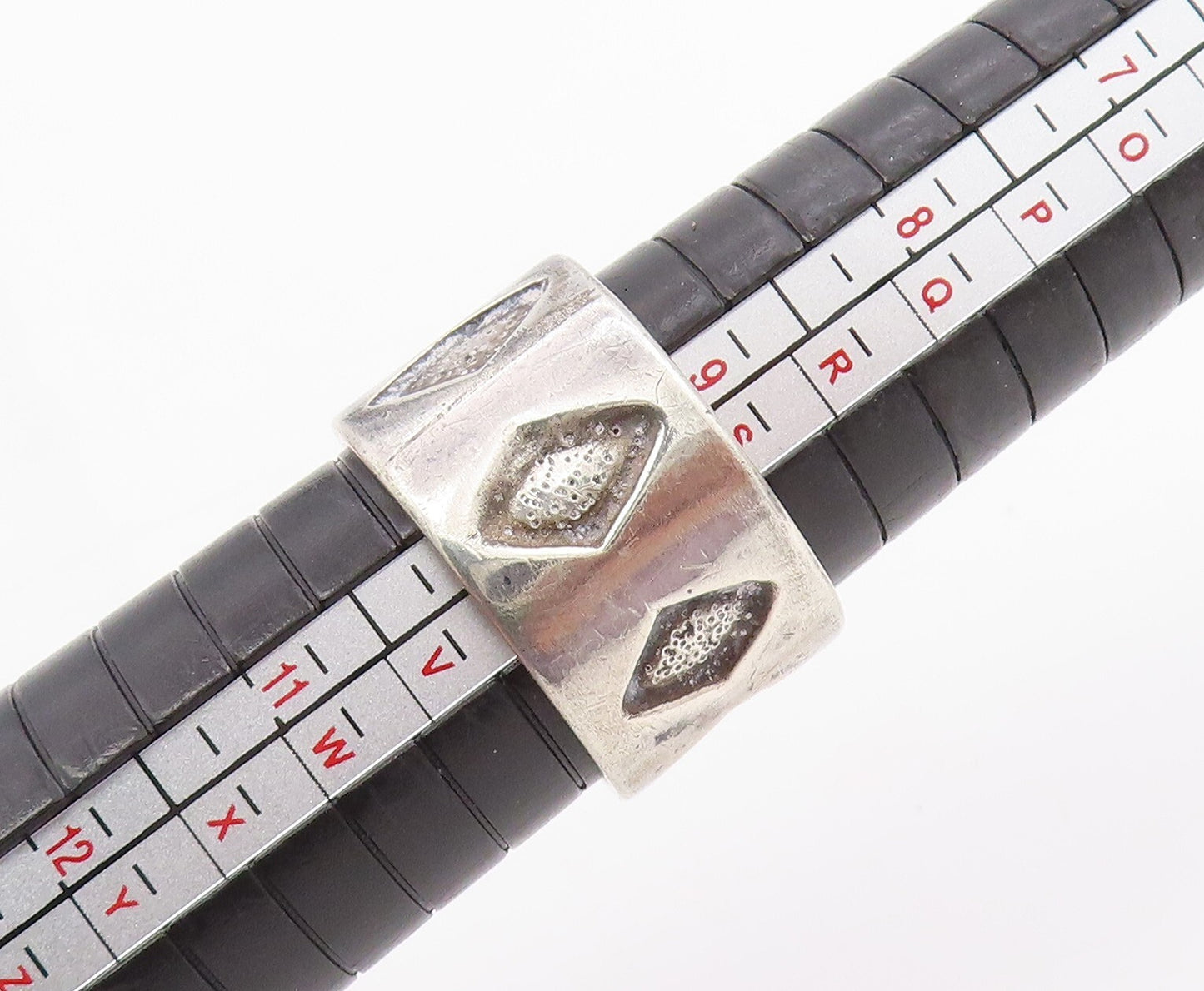 925 Sterling Silver Vintage Ring Dark Tone Diamond Cut Design  Sz 9.5  RG31748
