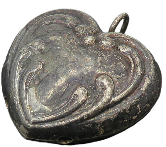 925 Sterling Silver  Vintage Hollow Love Heart Pendant (JINGLES)  PT16994