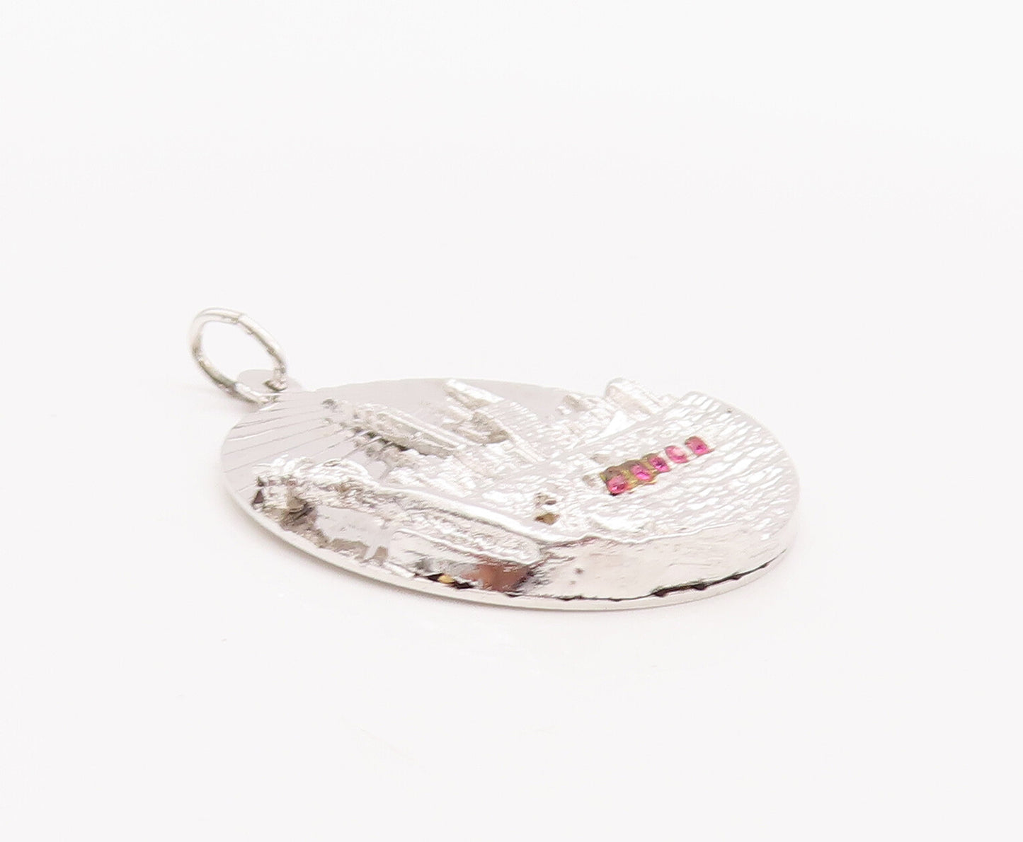 925 Sterling Silver Vintage Pendant Ruby Band Carved NYC Skyline Coin  PT22997