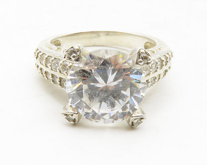 925 Sterling Silver  Cubic Zirconia Solitaire With Accents Ring Sz 8  RG12833