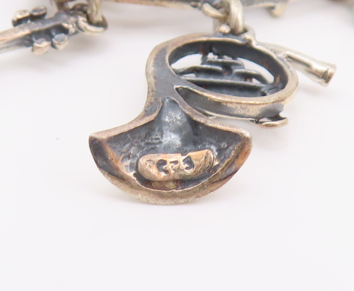 925 Sterling Silver Vintage Brooch Musical Notes & Dangling Instruments  BP11697