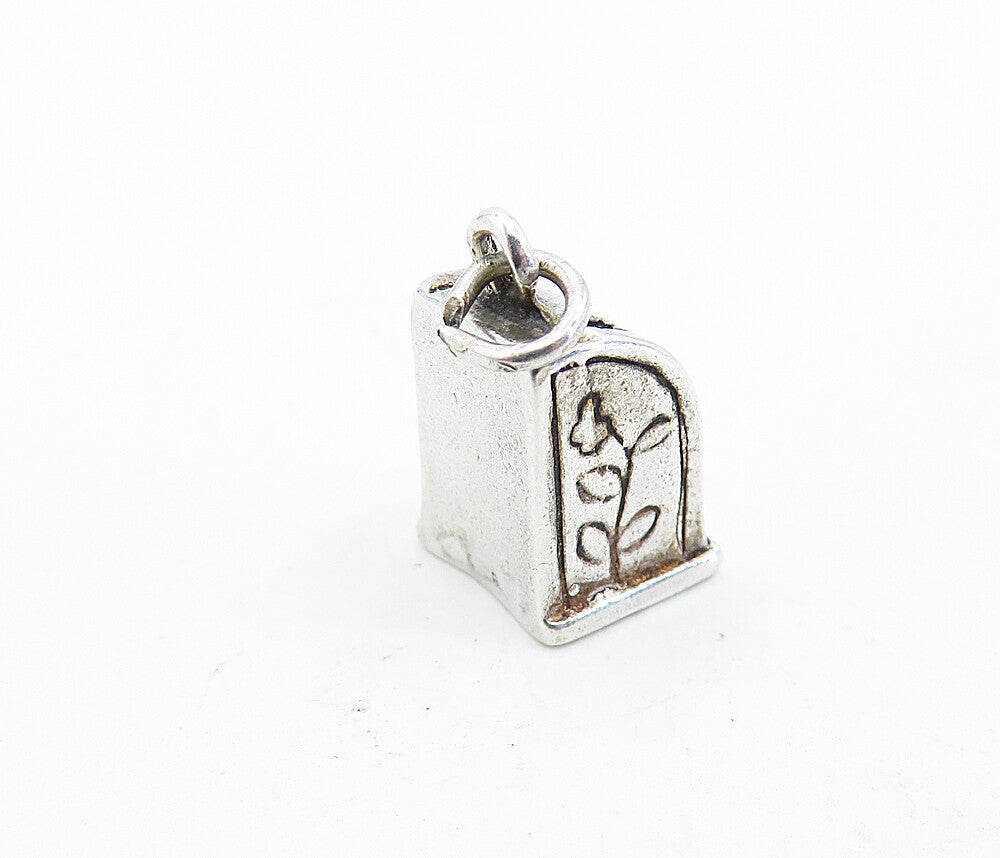 925 Sterling Silver  Vintage Petite Slot Machine Motif Drop Pendant  PT4811