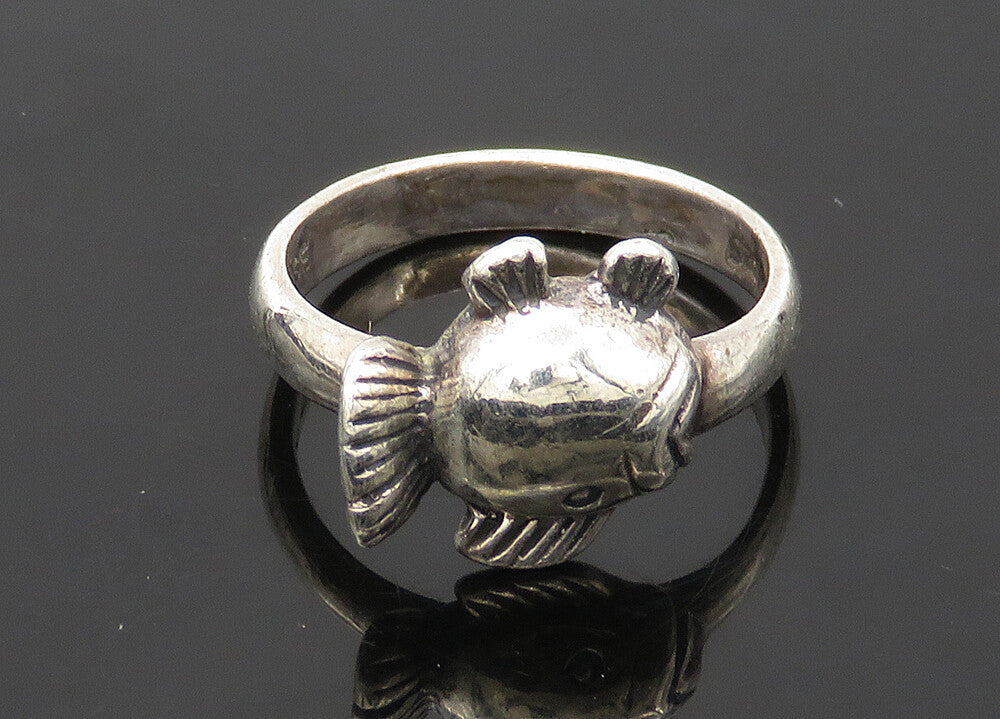 925 Sterling Silver  Vintage Shiny Blowfish Motif Band Ring Sz 5.5  RG22383