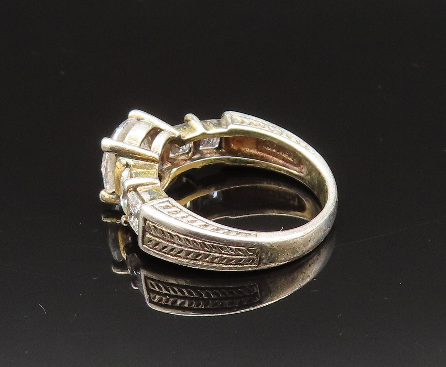 925 Silver  Vintage Multi Cubic Zirconia Etched Shank Ring Sz 6  RG25630