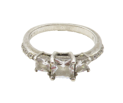 925 Sterling Silver  Vintage Graduated Cubic Zirconia Band Ring Sz 8  RG17096