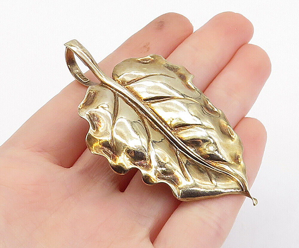 925 Sterling Silver  Vintage Shiny Etched Single Leaf Motif Pendant  PT2976