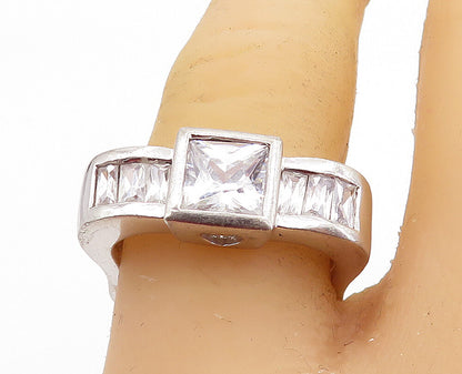 925 Sterling Silver Cubic Zirconia Solitaire With Accents Ring Sz 6 RG6769