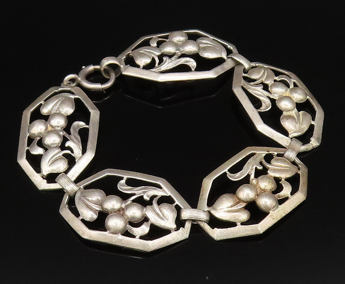 BAUR 925 Silver  Vintage Grapes & Leaf Motif Cutout Link Bracelet  BT9635