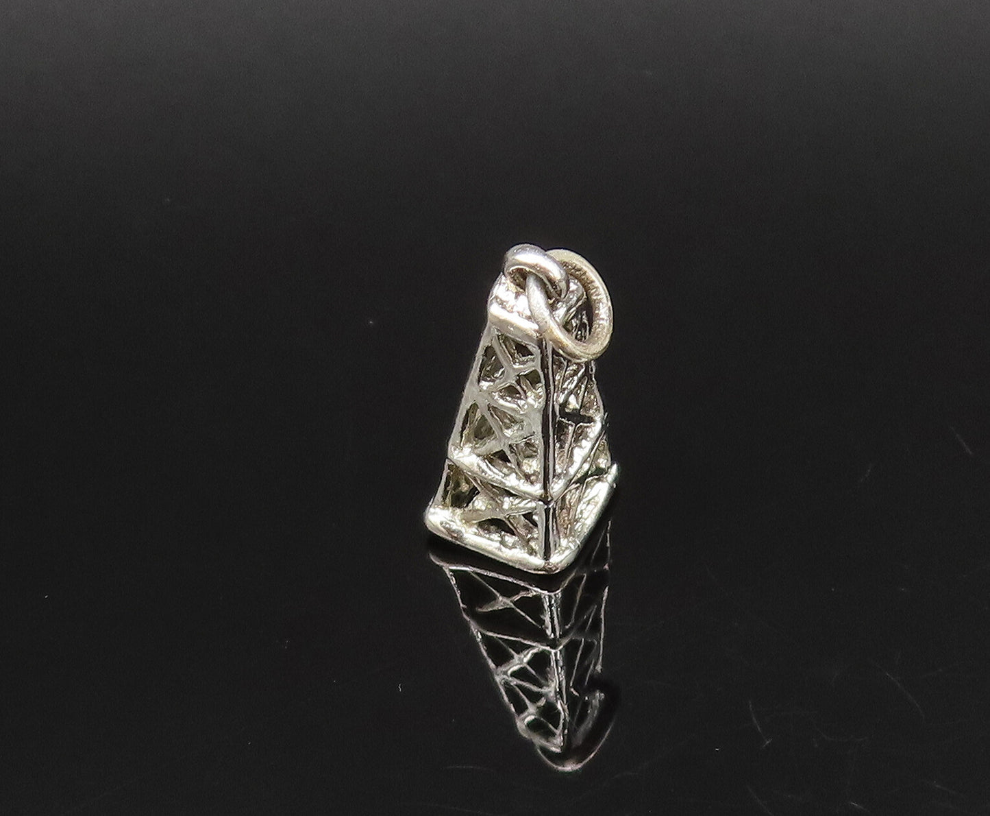 925 Sterling Silver  Vintage Openwork Tower Motif Cone Shaped Pendant  PT21682