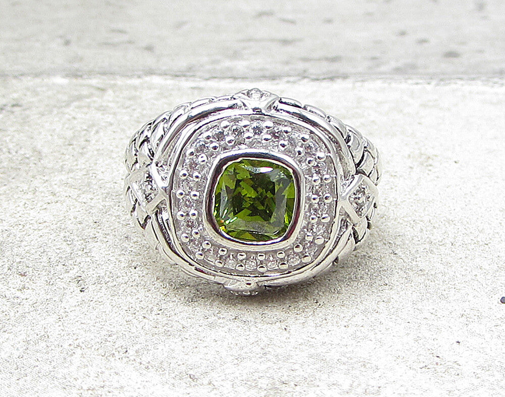925 Sterling Silver  Peridot & Cubic Zirconia Cocktail Ring Sz 6.5  RG1651