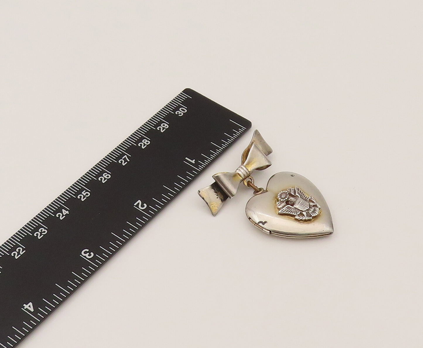 925 Silver  Vintage US Army Ribbon Love Heart Brooch Pin (OPENS)  BP10203