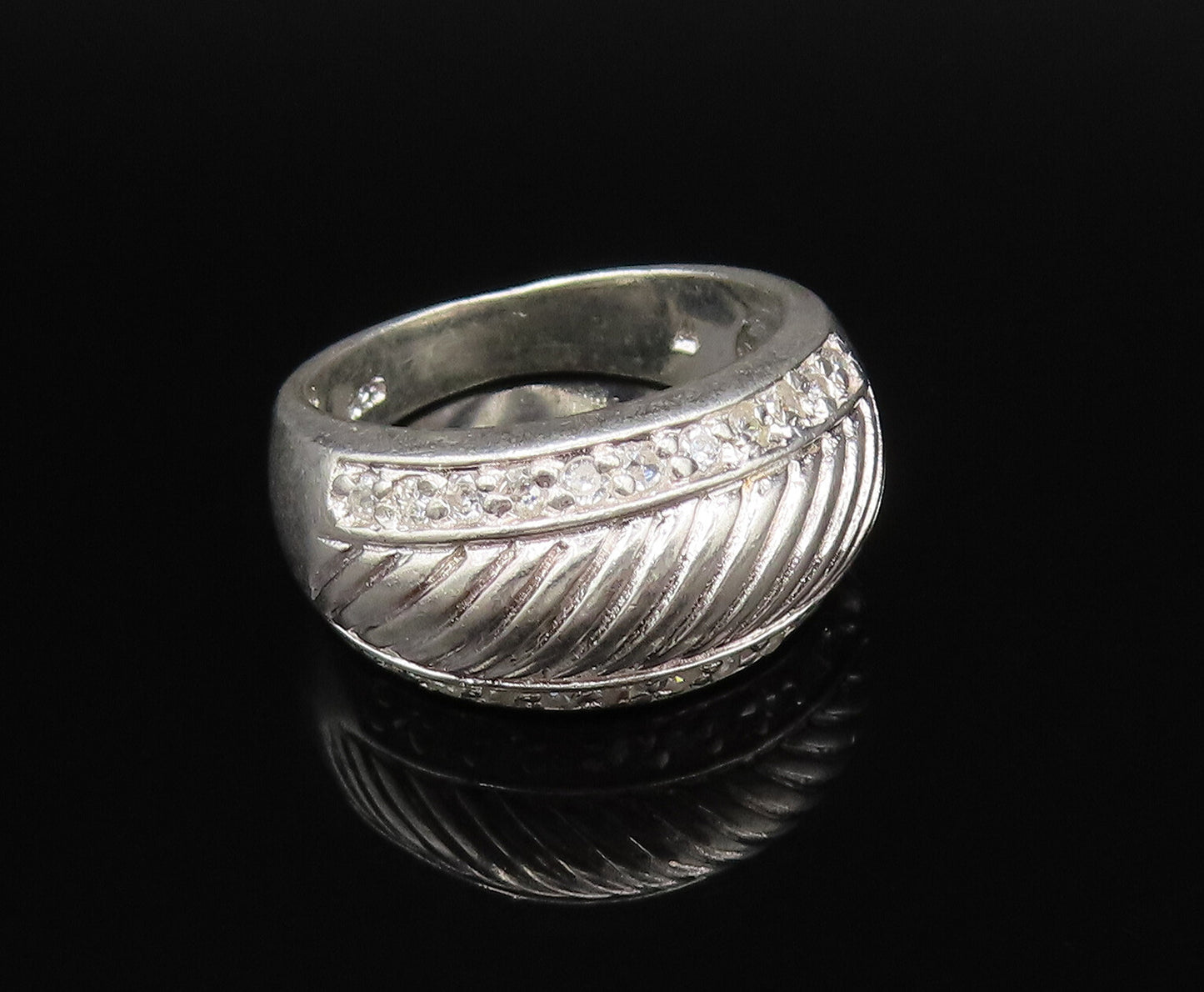 925 Silver  Vintage Ribbed Center & Cubic Zirconia Edge Ring Sz 7  RG25801