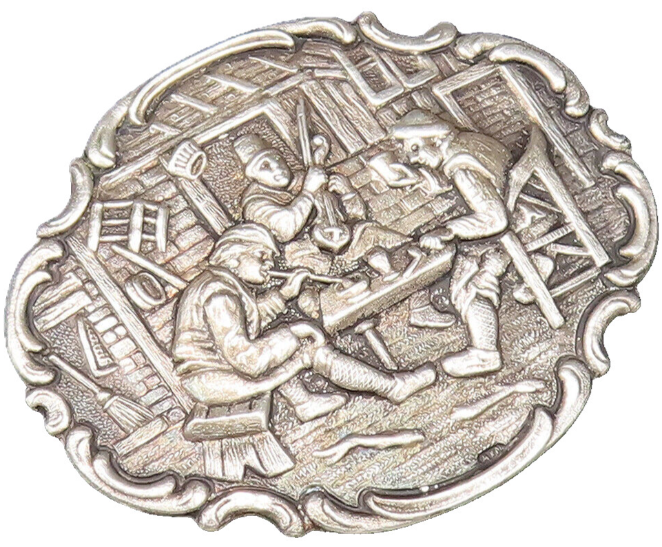 925 Sterling Silver  Vintage Dutch Men At Bar Scenery Brooch Pin  BP10057