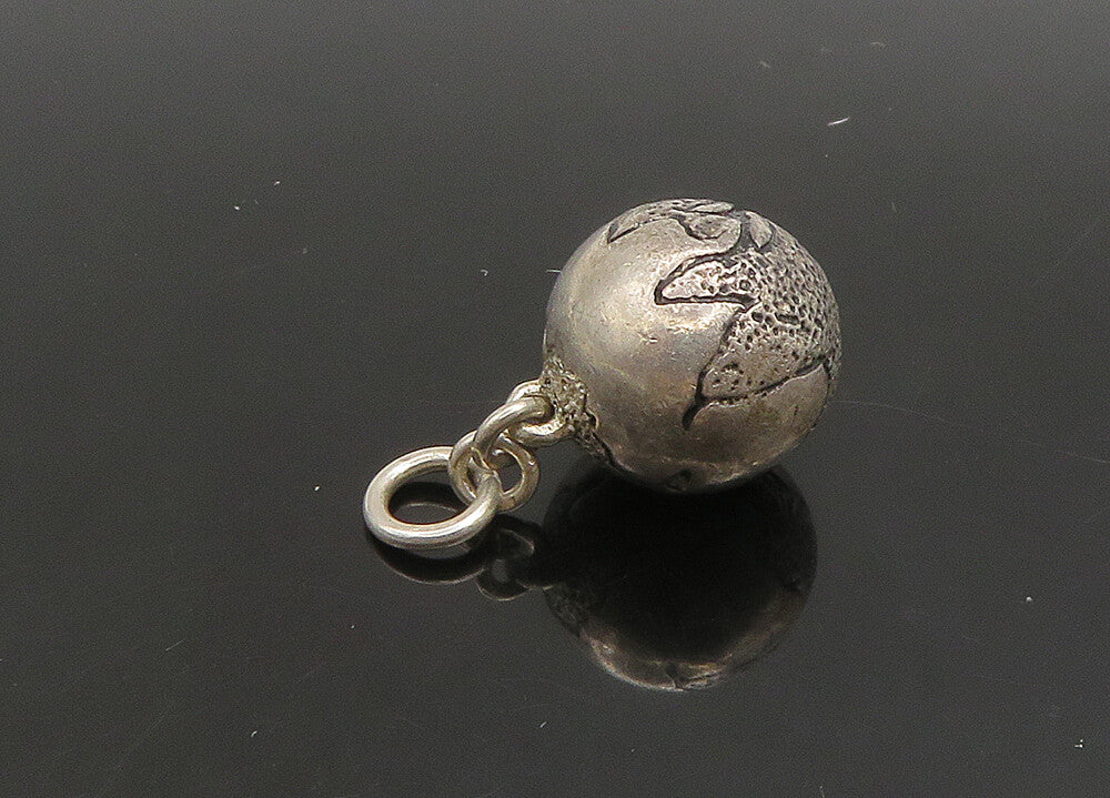 925 Sterling Silver  Vintage Petite Etched World Globe Motif Pendant  PT19361