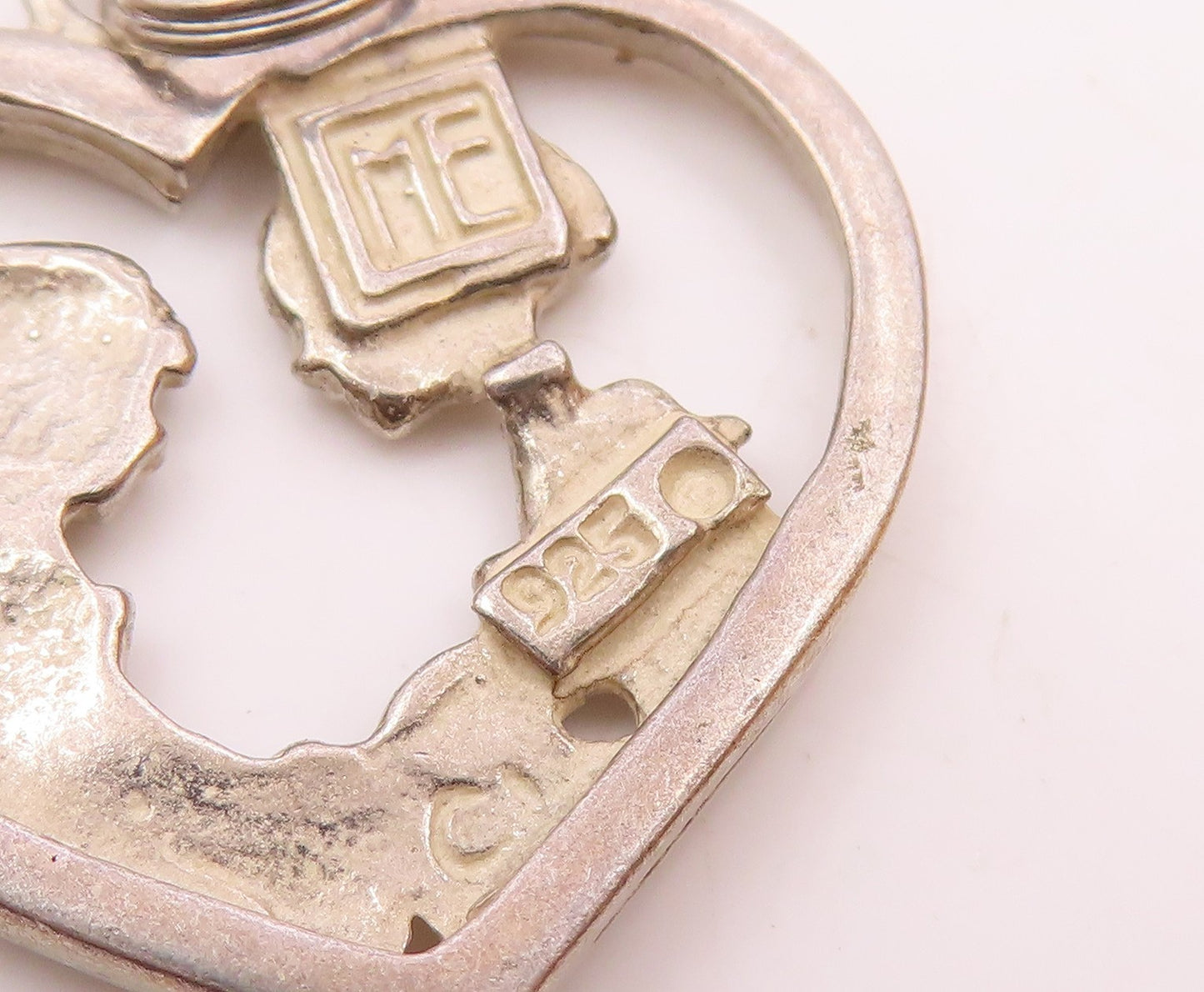 MARY ENGELBREIT 925 Silver  Vintage Mother & Daughter Heart Pendant  PT21820