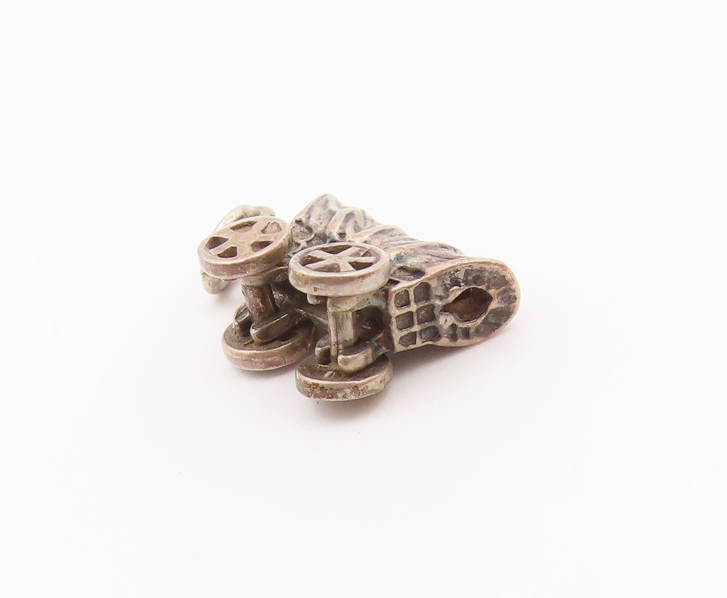 925 Sterling Silver  Vintage Petite Old Fashioned Carriage Pendant  PT18169