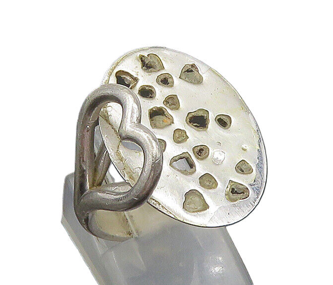 925 Sterling Silver  Vintage Shiny Cutout Detail Heart Band Ring Sz 7  RG23550