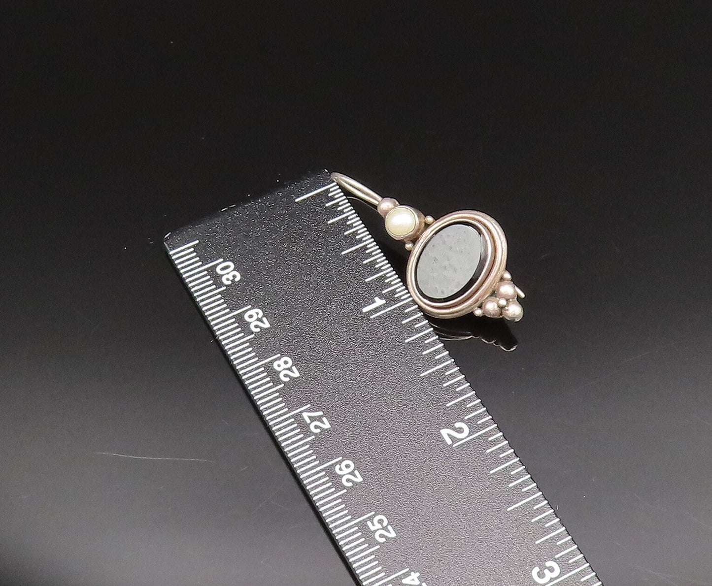 925 Sterling Silver  Vintage Black Onyx & Fresh Water Pearl Earrings  EG11960