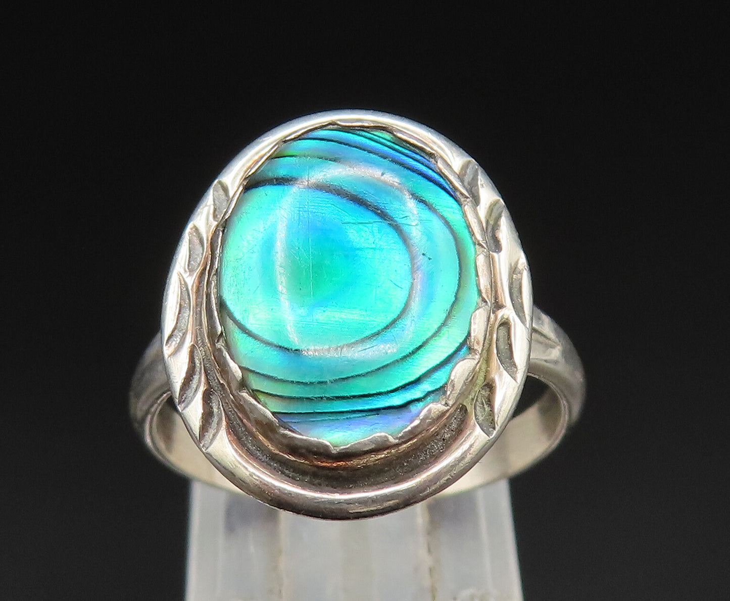 SOUTHWESTERN 925 Silver Vintage Etched Inlaid Oval Abalone Ring Sz 7 RG24892