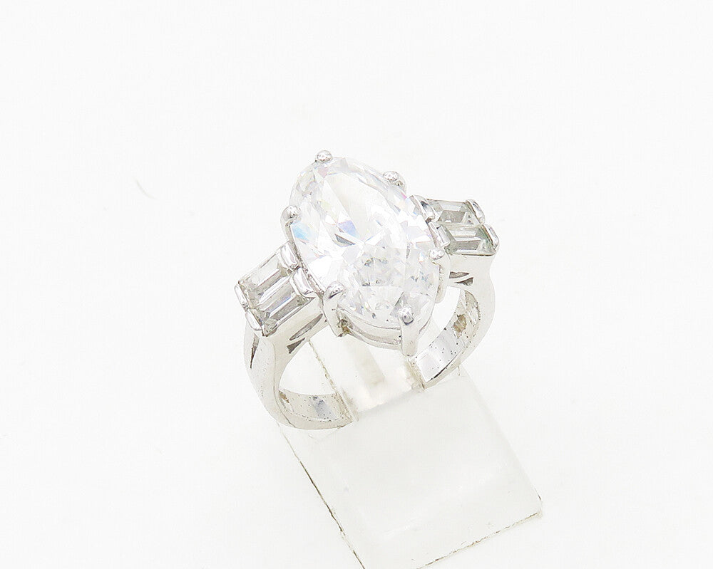925 Sterling Silver  Sparkling Cubic Zirconia Cocktail Ring Sz 8  RG18550