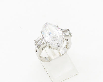 925 Sterling Silver  Sparkling Cubic Zirconia Cocktail Ring Sz 8  RG18550